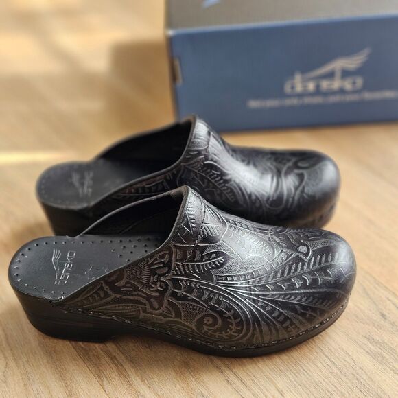 DANSKO Sz 8 38 Western Metallic Black Clog SONJA Shoe Tooled Open Back - Picture 1 of 8